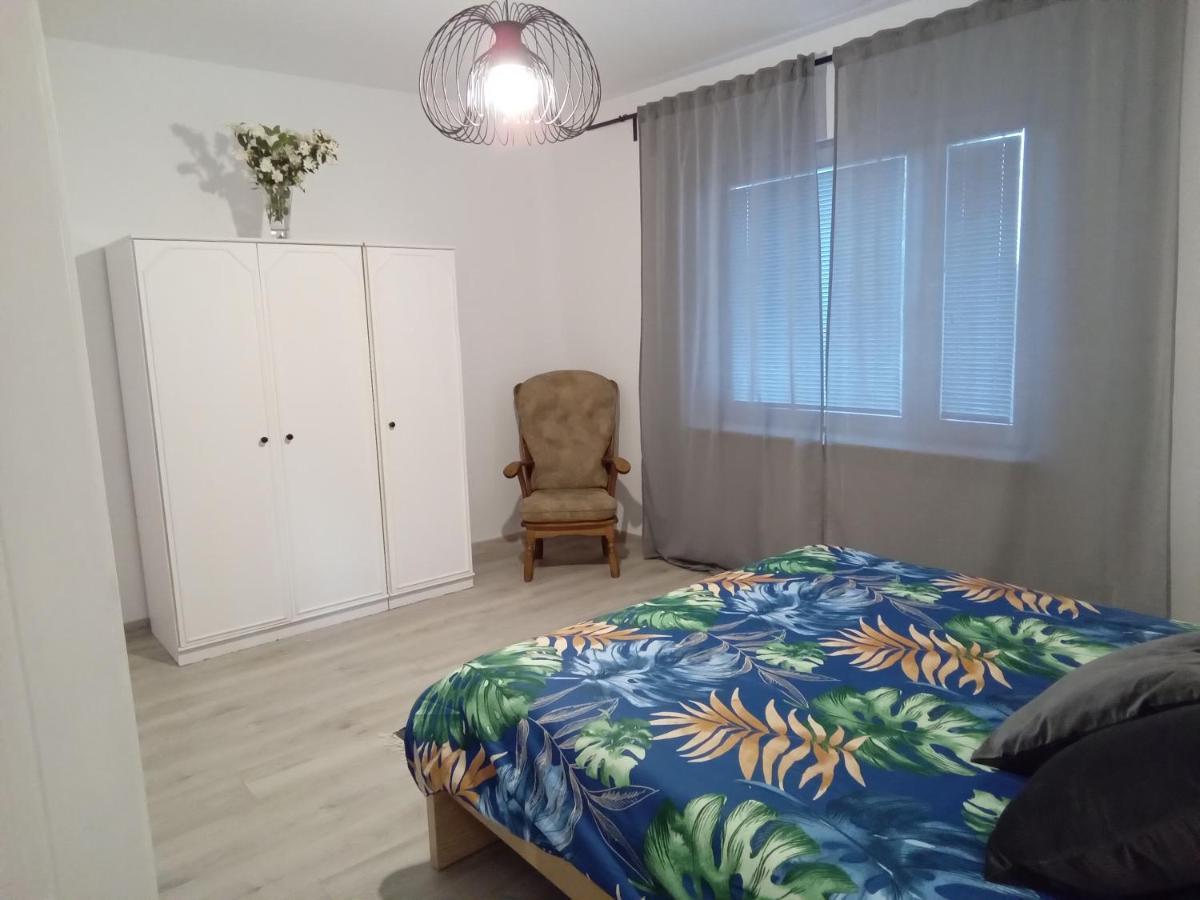 U Kazi Ferienhaus *